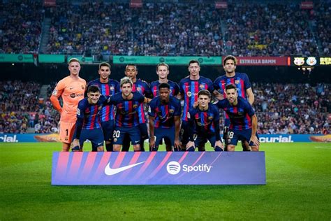 Áo Bóng Đá Barcelona 2023 Góp Phần Khẳng Định Tên Tuổi Cho Nike