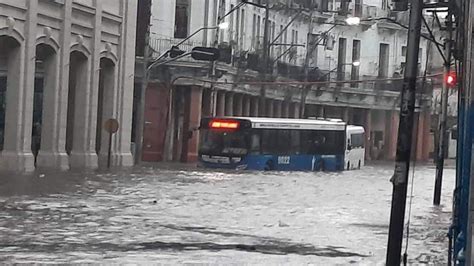 Inundaciones Y Cortes De Luz En La Habana Por Las Fuertes Lluvias Que