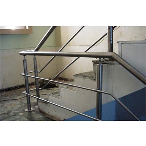 Ss Staircase Railing At Best Price In Hyderabad Telangana Bajaj Dzyns