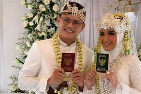 Nadya Mustika Rahayu Resmi Menikah Dengan Iqbal Rosadi Okezone Celebrity