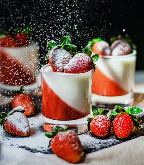 Recette Panna Cotta Bicolore Aux Fraises Marie Claire