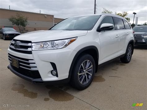 2019 Blizzard Pearl White Toyota Highlander XLE AWD 129876865