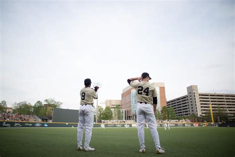 Vanderbilt Baseball Stadium Seating Capacity | Elcho Table