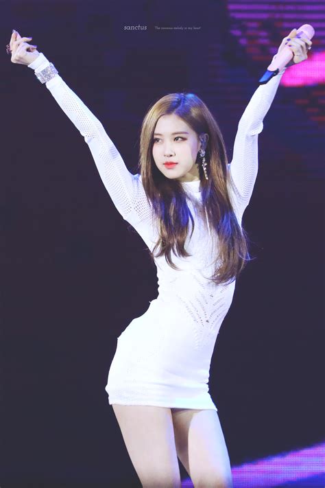 20 Times Blackpinks Rosé Showed Off Her Gorgeous Body Line