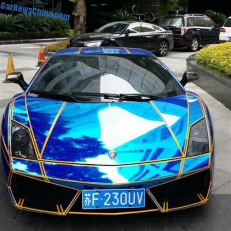 Spotted In China Lamborghini Gallardo In Shiny Blue With Tron Stripes