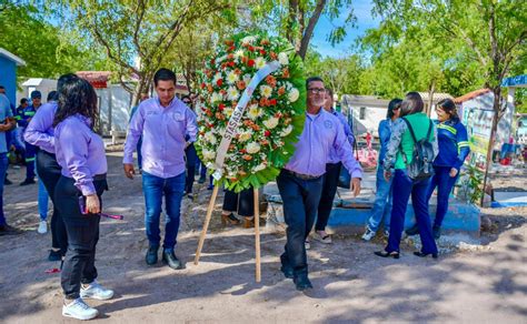 Celebra Stasasa Fundaci N Con Acci N De Gracias Y Ofrenda Floral