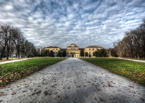 Parco Ducale Passeggiando A Parma