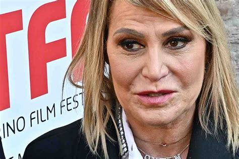 Addio Lutto Improvviso Per Simona Ventura Le Parole Che Fanno