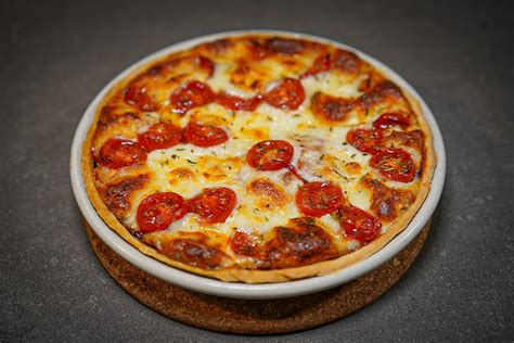 Recette De La Tarte Pizza à La Tomate Et Mozzarella