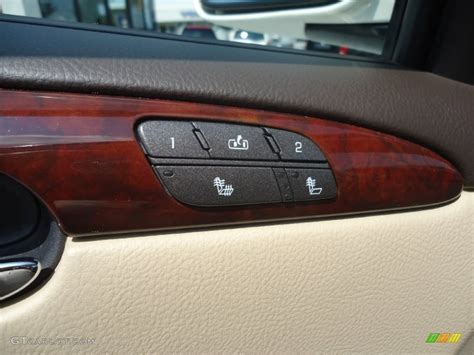 White Diamond Tri Coat Buick Lucerne Cxl Photo