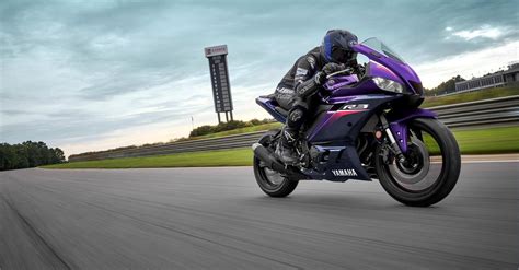 Yamaha Yzf R Negli Usa Spunta La Livrea Phantom Purple News