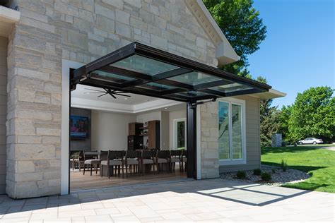 Maximizing Natural Light Benefits Of Vertical Glass Doors