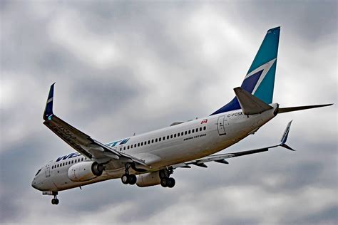 C Fcsx Westjet Airlines Boeing 737 800 New In 2014