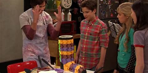 iCarly: 10 Of Spencer's Best Sculptures