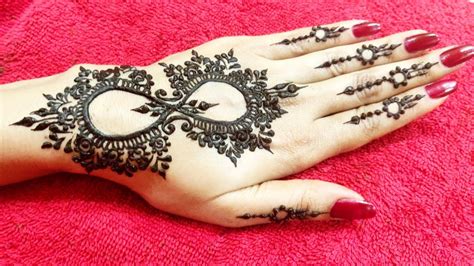 Infinity Henna Designs