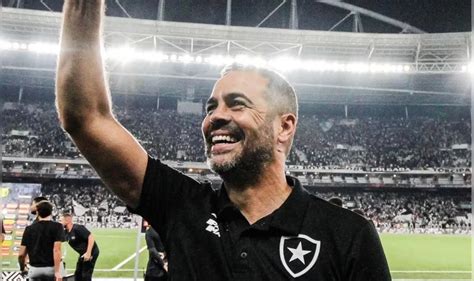 Artur Jorge Deixa O Botafogo E Manda Recadinho Sincero Para Abel