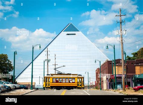 Memphis Pyramid Hi Res Stock Photography And Images Alamy