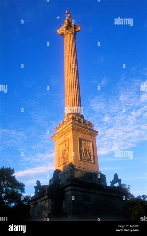 General Brocks Monument Hi Res Stock Photography And Images Alamy