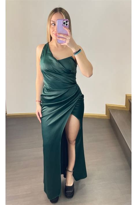 Vestido Largo Con Un Tirante Escote Con Varillas Tejido En Raso