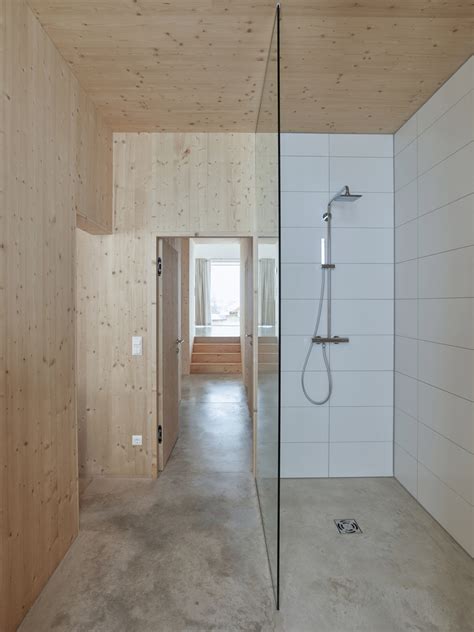 Gallery of Walk-in Showers Without Doors or Curtains: Design Tips and ...