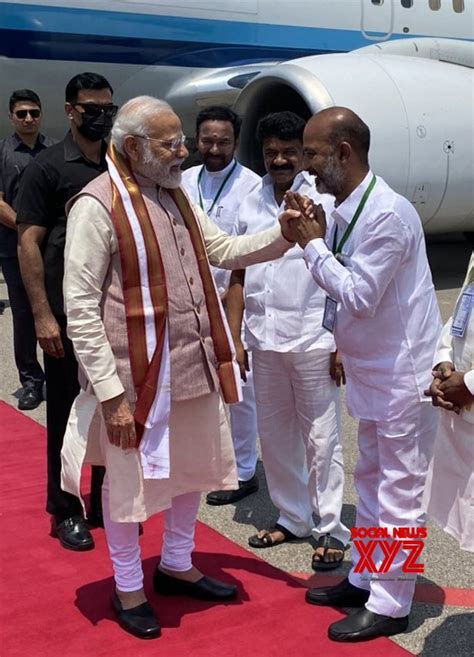 Hyderabad Pm Modi Being Welcomed By Telangana Bjp Chief Bandi Sanjay