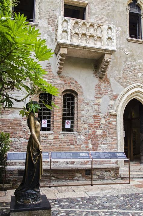 Juliet In Verona Stock Photo Image Of Medieval Buildings 46883166