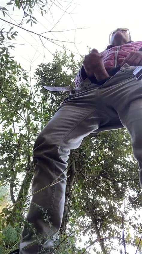 HOT TATTOED GUYS CUMMING OUTSIDE ThisVid