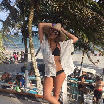 Hot Sexy Amanda Perez Bikini Pics