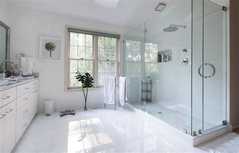 20 Flawless All White Bathroom Designs