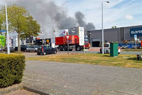 Enorme Rookwolken Bij Brand In Bedrijfspand Industrieterrein Nu Nl