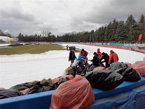 Ice speedway w Sanoku galeria zdjęć z IME NA WIRAŻU