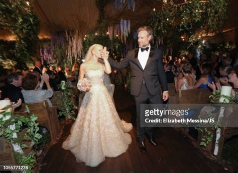 Jessica Simpson Wedding Photos and Premium High Res Pictures - Getty Images