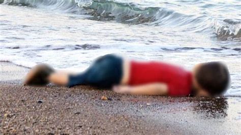 Aylan Bebek Foto Raf World Press Photo Ya Aday Son Dakika Haberler