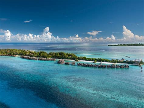 Sheraton Maldives Full Moon Resort Spa