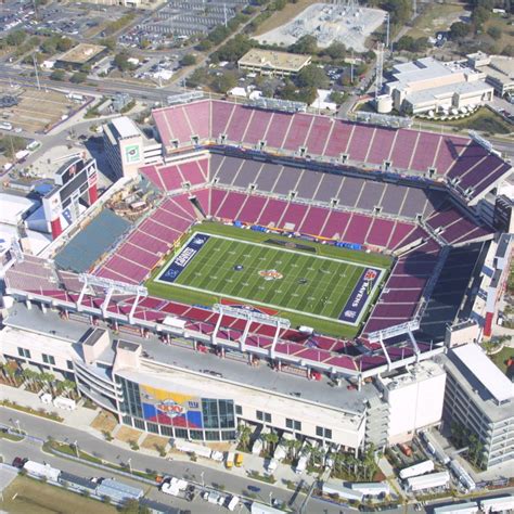 Bucs Old Stadium / Here's a look at the 10 oldest stadiums in the sport ...