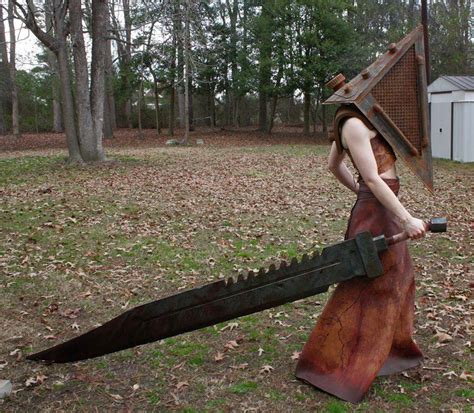 Silent Hill Cosplay Pyramid Head Pyramid Head Silent Hill Amazing