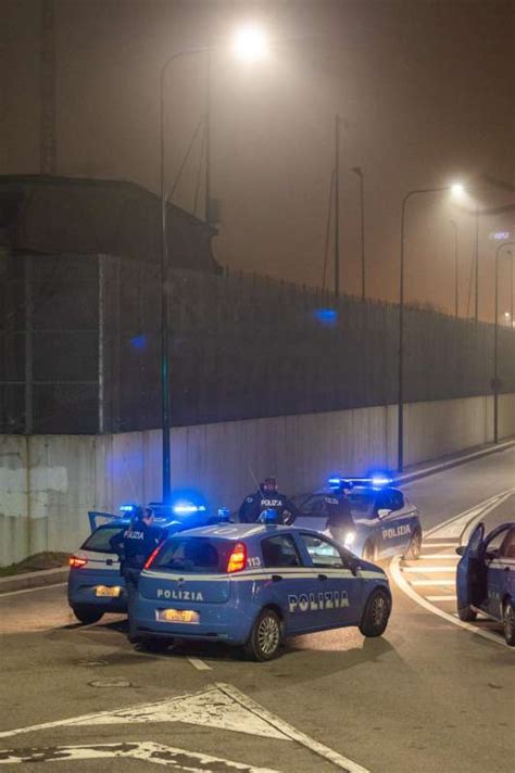 Evasione Dal Carcere Minorile Beccaria Di Milano Dago Fotogallery