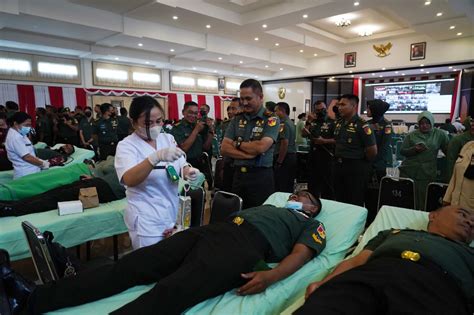 Kodam XIII Merdeka Gelar Bakti Sosial Sambut Hari Juang Kartika TNI AD