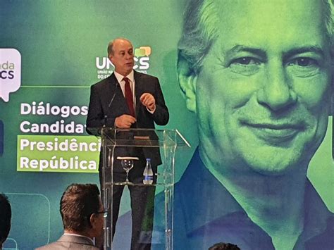 Ciro Gomes diz que se eleito vai propor novo código de trabalho em