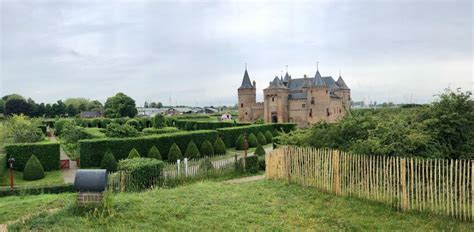 Muiderslot Castle: A Half-Day Trip from Amsterdam - Her Life in Ruins