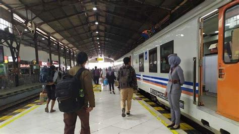 Sambut Imlek Pt Kai Beri Promo Harga Tiket Kereta Api Jarak Jauh