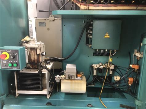 Matsuura MC 800 VG VMC 1998 Chip Auger Wired For 4th Axis