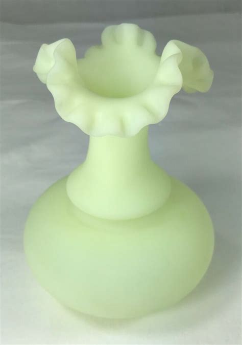 Fenton Custard Satin Vintage Ruffled Edge Glass Vase With Authentic Label 6 Fenton Glass