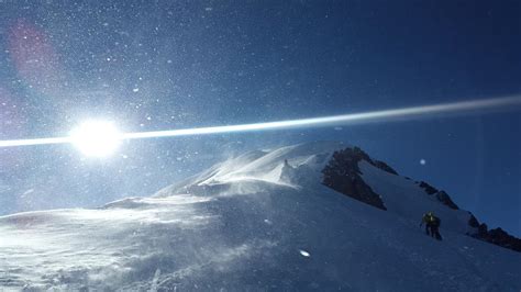 Un Alpinist Rom N A Murit Dup Ce A C Zut Pe Traseul Din Masivul Mont Blanc