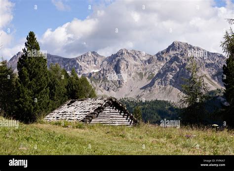 Alpine Mountains Hi Res Stock Photography And Images Alamy