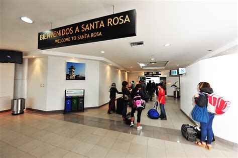 Infraestructura moderna del Aeropuerto Regional Santa Rosa al servicio