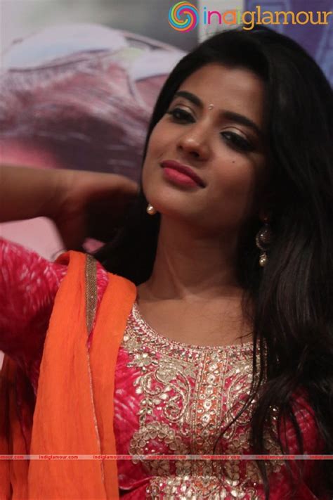 Aishwarya Rajesh Latest Photos Gallery Actress Photo Image Pics And