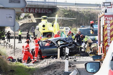 Dos Muertos Y Cuatro Heridos Graves En Un Choque Frontal Entre Un Coche