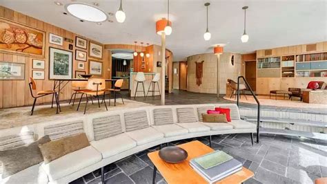 Perfectly Preserved Midcentury Modern Masterpiece Sells Quickly