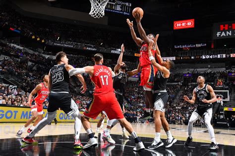 Photos Pelicans Vs Spurs Game Action 122 New Orleans Pelicans